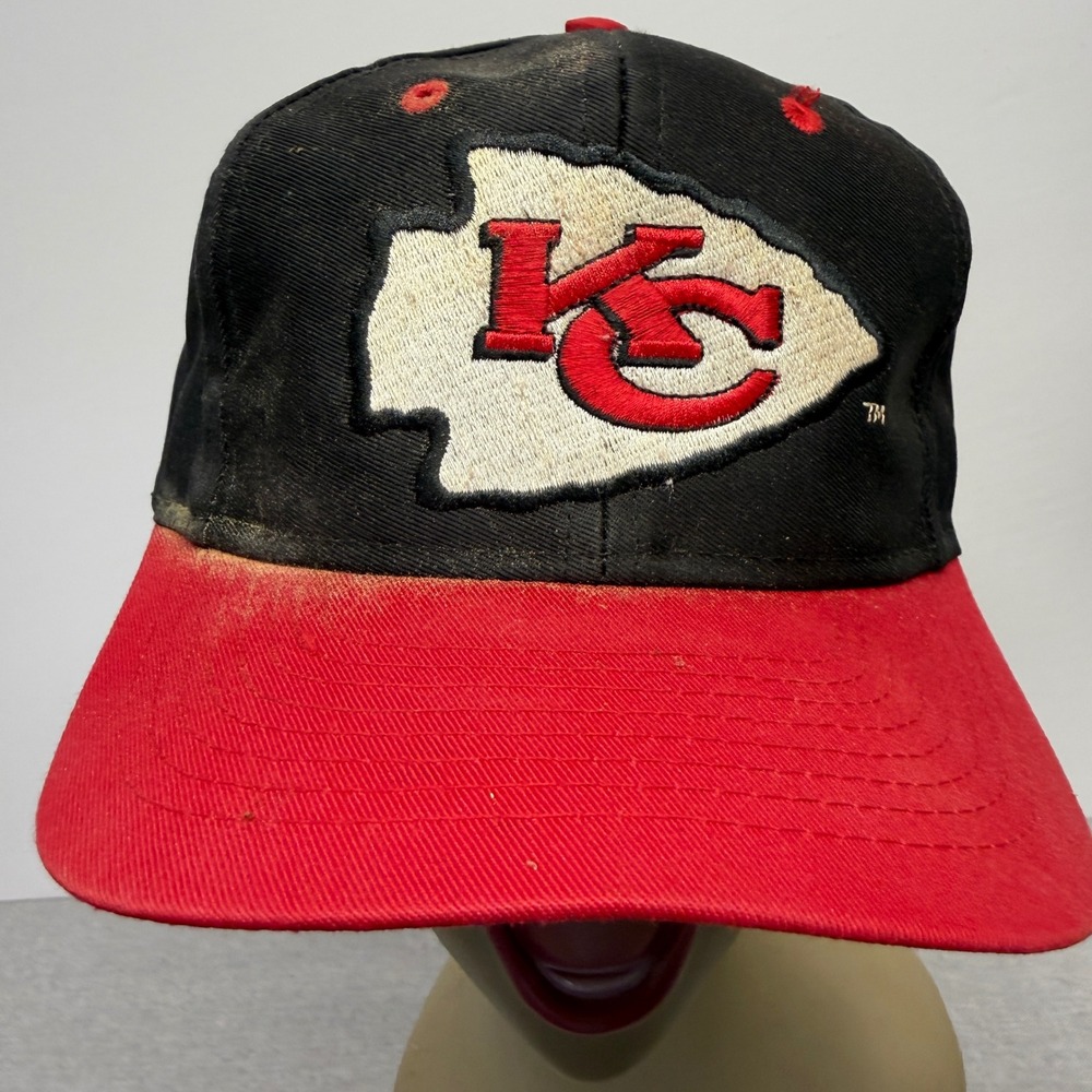 Vintage Kansas City Chiefs Snapback Hat Black Red NFL Team Competitor Cap 90s